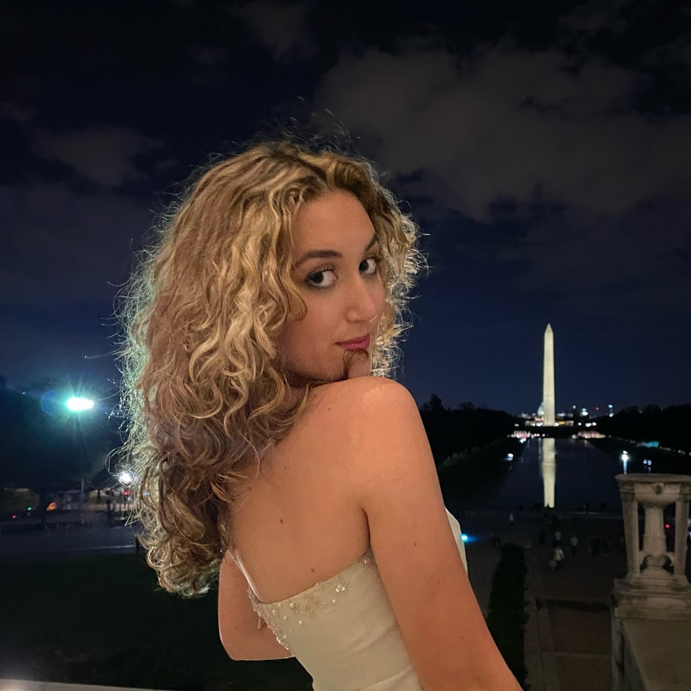 Meet your Posher, Caroline